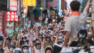 沈伯洋從一個人走　變成台北選民集體認同