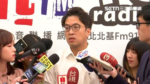 沈伯洋被問1問題「遭虧問A答B」本人認了