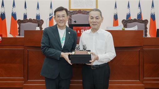 新聞封面