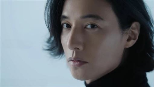 元斌消失16年突然現身！49歲長髮近照超帥
