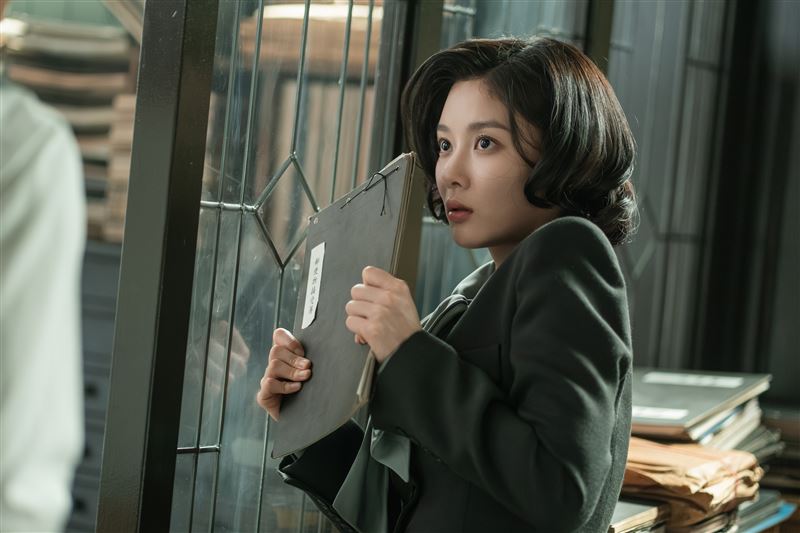 金裕貞主演新劇《百日謊言》。(圖/Netflix提供)