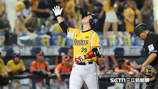 張仁瑋、詹子賢炸裂　G4兄弟5分領先統一