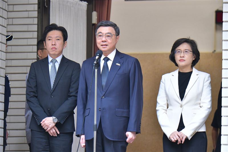 行政院長卓榮泰赴立法院並備詢前受訪(圖/行政院提供)