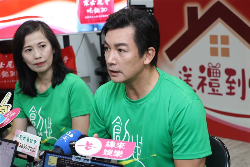 伊正感嘆「家裡有人生病,氣氛就不一樣,笑容變得可遇不可求」。(圖/記者鄭孟晃攝影)