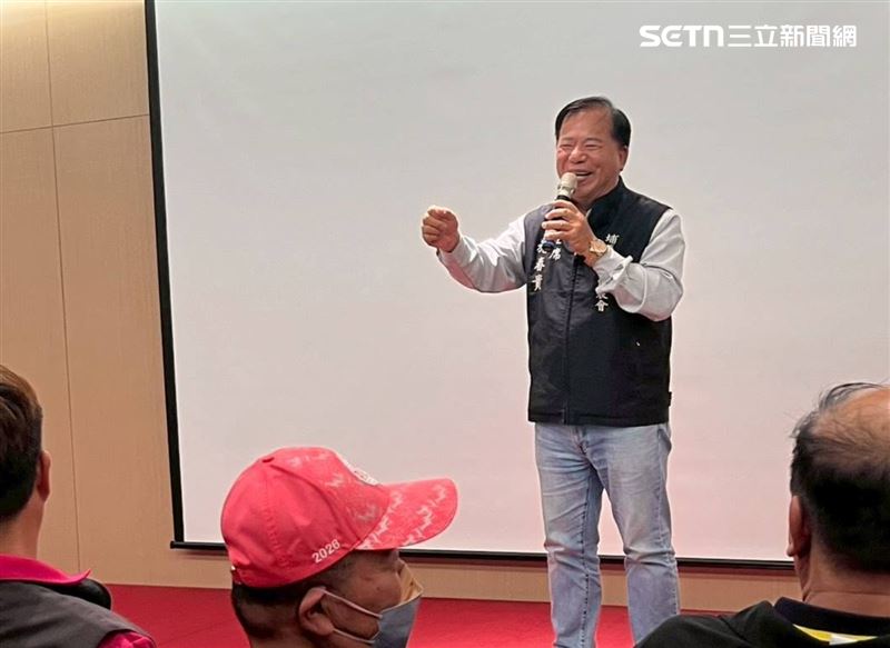 施春貴喊冤,不是帶女友去開房,而是因為腹瀉褲子髒了,才去汽車旅館沖洗。(圖/翻攝臉書)