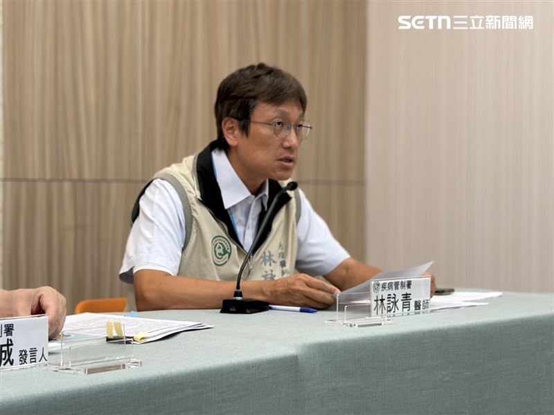 林詠青說明流感死亡年輕個案。(圖/記者簡浩正攝影)