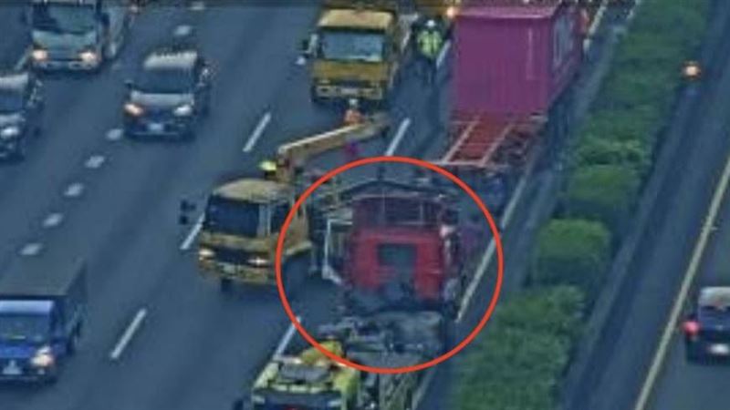 新／國1「聯結車折甘蔗」後車堵7公里紫爆