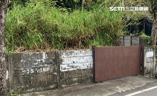 男遭鐵門「死夾胸頸」氣絕　站屍嚇壞鄰居
