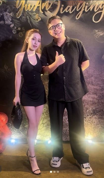 網紅黑男去年與Lucy(盧蓁)結婚,婚後兩人各自經營事業。(圖/翻攝自IG)