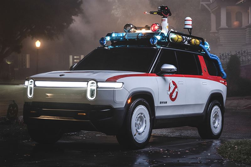 Rivian Ecto-R1換上22吋Aero輪圈、紅色裝飾圖案與經典「No-Ghost」標誌。(圖/翻攝Rivian網站)