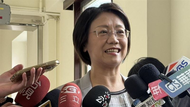 翁曉玲轟沈伯洋不守本分　網一面倒酸這句