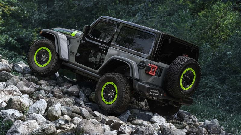 Jeep Wrangler Switchback加入搶眼的壁虎綠細節。(圖/翻攝Jeep網站)