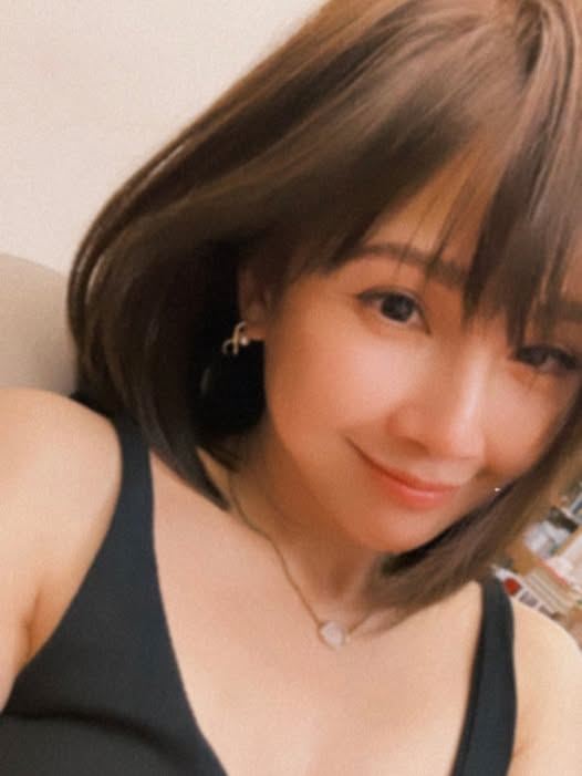 鍾欣怡坦言自己長期活在不敢停下腳步的不安中。(圖/翻攝自鍾欣怡臉書)