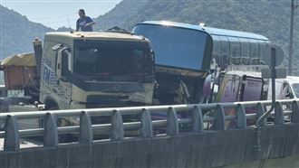 新／宜蘭台9線5車連環撞　1人受困待救