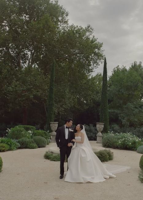 劉思慕於10月初在法國迎娶交往4年的女友Allison,幸福婚禮現場照曝光。(圖/翻攝自IG @allison)