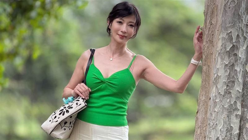 溫翠蘋爆婚變帶男伴親密逛街　經紀人發聲