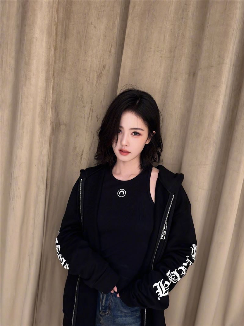 白鹿將在泰國曼谷出席WeTV海外見面會。（圖／翻攝自微博）