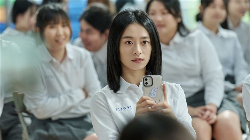 許莉廷表示入圍名單公布當下正在打LoL甚至和對手在激戰。(圖/公視提供)