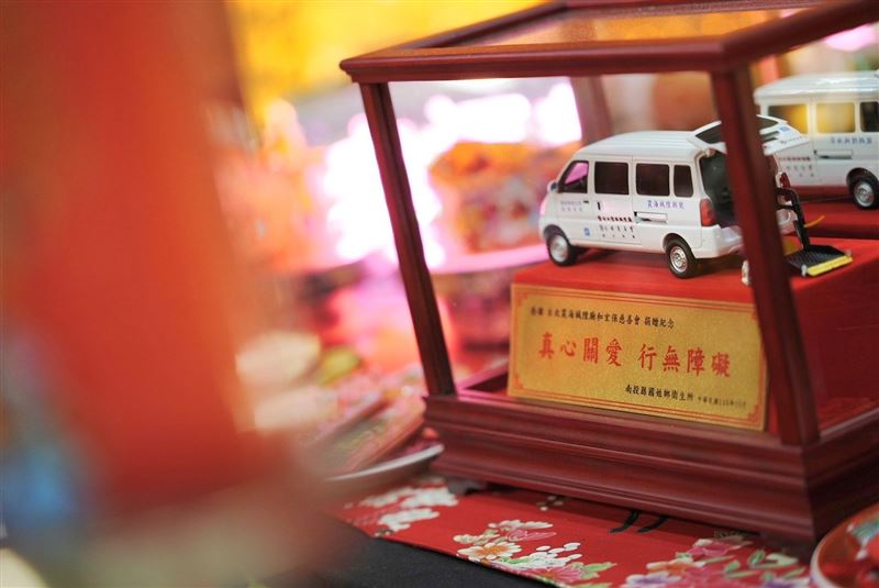 500人善心集結！台北霞海城隍廟捐贈第八輛偏鄉服務專車