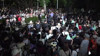 沈伯洋士林夜市大掃街！洋流塞爆還外溢