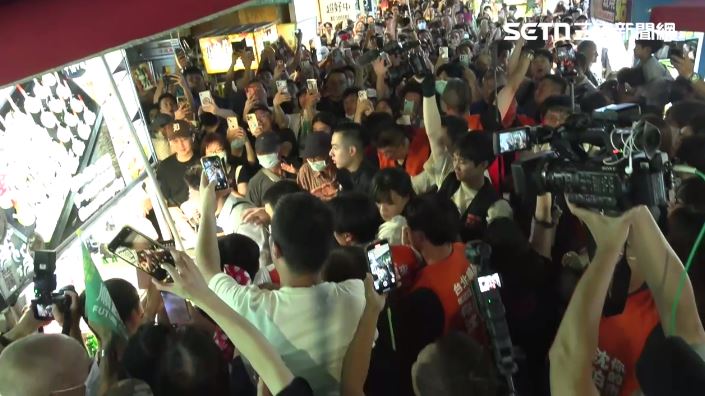 洋流席捲士林夜市　現場空拍圖震撼曝光