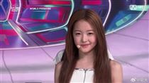 女團褲子越穿越短　13歲成員登台春光全洩