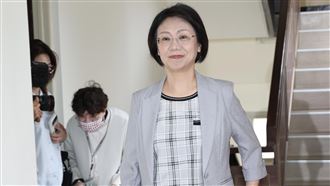 翁曉玲放話：這事沒做前凍結薪水是必要的