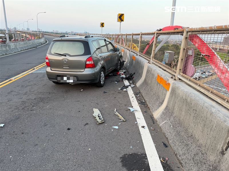苗栗造橋鄉台13甲線發生死亡車禍,重機騎士逆撞休旅車後彈飛,墜落高架橋慘死。(圖/翻攝畫面)