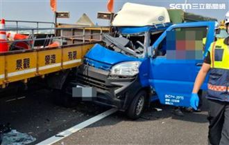 新／國3小貨車猛撞工程車！車削爛1人死亡