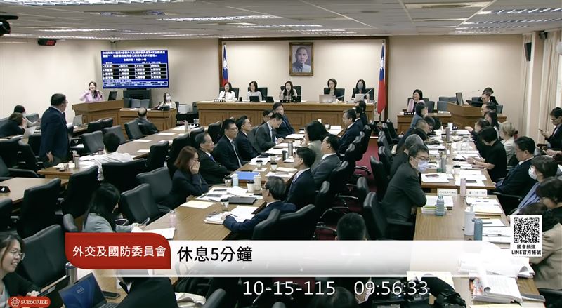 徐巧芯、王義川、林楚茵在外交國防委員會爆發口角(圖/翻攝畫面)
