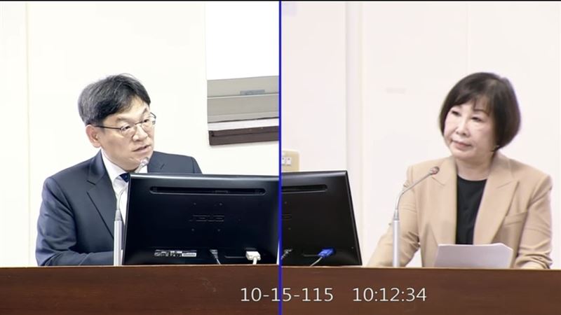 國民黨立委呂玉玲(右)詢國發會主委葉俊顯。IMF大幅上修台灣今年經濟成長率至10.7%,主要受惠AI浪潮延續,帶動高階製程晶片需求及半導體產業快速成長,整體經濟表現亮眼,但亮麗數字背後,仍存在產業發展不均的隱憂。葉俊顯坦言,部分傳統製造業的發展速度確實較慢,但並非所有傳統產業表現不佳。呂玉玲認為,製造業可以透過導入AI改善生產流程、降低成本,甚至創造新的產業發展機會。(圖/翻攝自國會頻道)