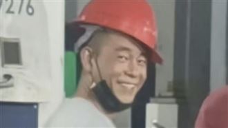 陳小春親弟弟找到了？當年3000元被賣掉