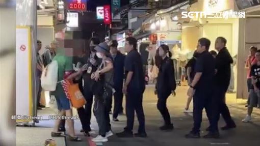 瘋狂洋粉尾隨沈伯洋掃街　失控咆哮遭抬離