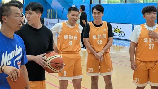 李洋率運動部打籃球　單節飆6分超越去年