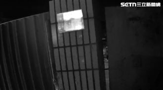 電動門「吞人」畫面曝　她剩隻手喊：救我