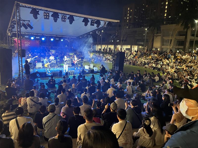 2026 秋Out 圓滿落幕，歷經7年累積與嘗試，逐步走出不同於一般音樂祭的觀賞模式， 成功打造兼具「深度」與「通俗」的臺北都會音樂祭獨特風格。（圖／PIPE Live Music提供）