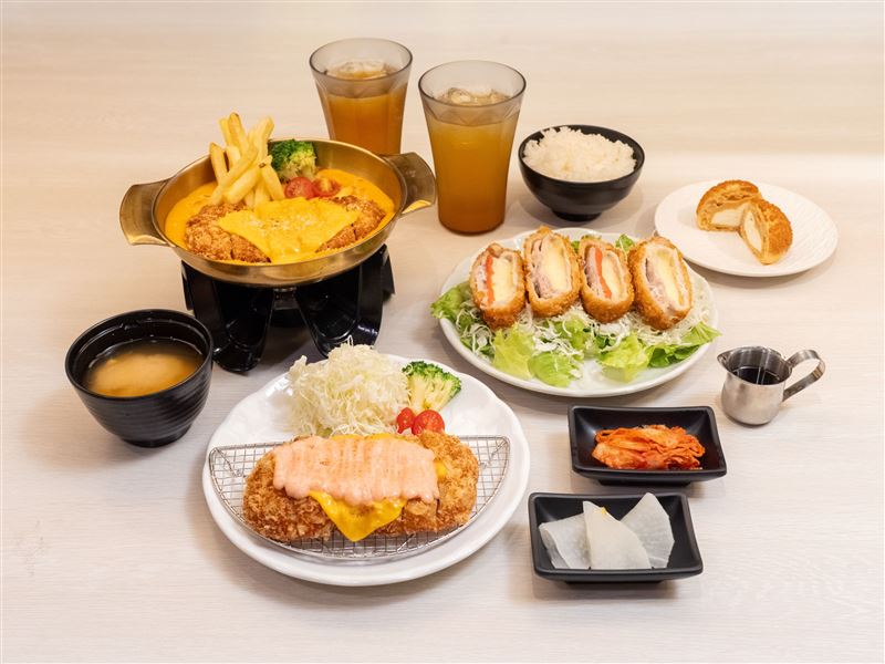定食8人氣豬排大變身,10月15日起將招牌豬排搭配最療癒的起士組合,推出三款起士豬排。(圖/品牌業者提供)