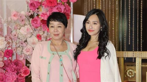 「小王思佳」尪遭目擊跳國標　身旁女伴曝