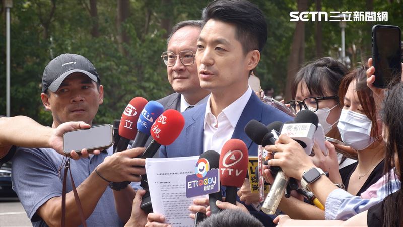 蔣萬安秀公文竟是2023回函！記者追問神KO
