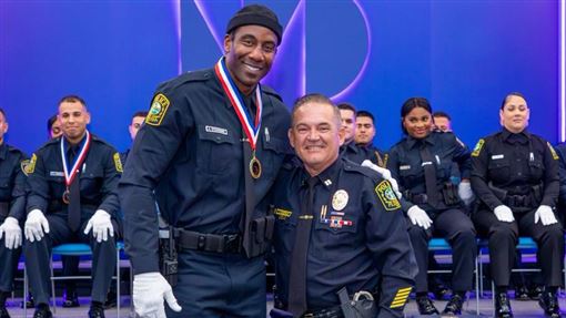 NBA球星轉行當警察　史陶德邁爾警校畢業