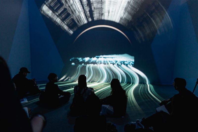 INNOVATIONS｜黑盒子五面沉浸式體驗－叁式有限公司《Drift in Time》。（圖／文策院提供）