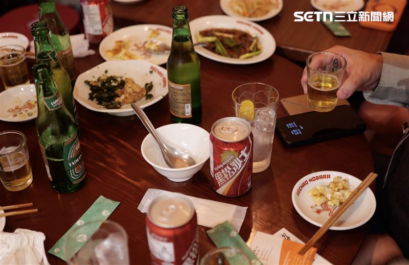 台灣餐飲業的市場競爭,仍會圍繞料理品質、價格與服務展開。但當食材、人力及物流成本不斷考驗經營者,決定一家餐廳能否長久經營的,可能不只是它能吸引多少客人,更是它有沒有能力掌握每一筆收入背後的代價。(圖/記者張宣恩攝影)