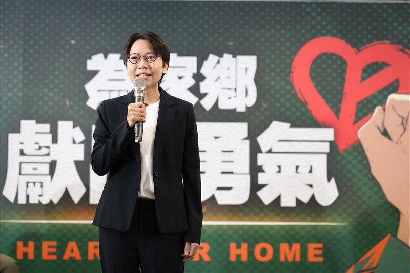 民進黨屏東市長參選人梁育慈(圖/民進黨提供)
