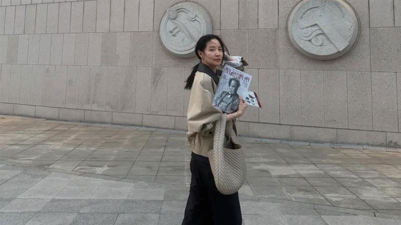 曾演出經典韓劇《大長今》女主角李英愛,55歲仍保養得宜,逆齡模樣讓網友讚嘆。(圖/翻攝自IG @leeyoungae0824)