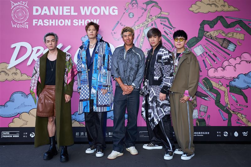 八三夭出席臺北時裝週。(圖/Daniel Wong 提供)