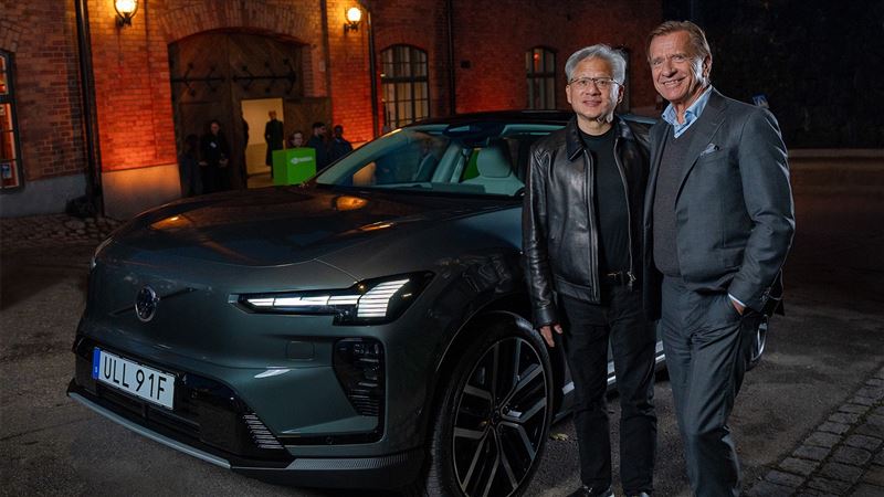 Volvo Cars 總裁暨執行長 Håkan Samuelsson 表示:「近百年來,Volvo 一直是汽車安全的同義詞。透過與 NVIDIA 合作,我們結合了兩項獨特優勢,業界領先的安全知識與世界級的 AI 技術。這樣的結合讓我們擁有獨一無二的機會,為我們的客戶打造更安全、更具吸引力的車款。」(圖/NVIDIA提供)