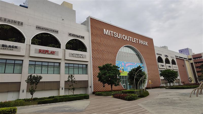 線路疑遭挖損　台南三井OUTLET一度停電
