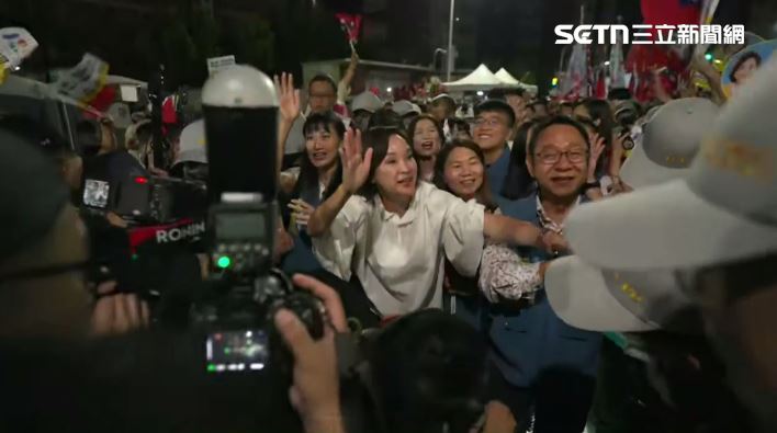 柯志恩岡山造勢喊破2萬人　真實人潮曝光