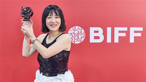 李芸嬋釜山奪大獎！舒淇手中接獎告白這事