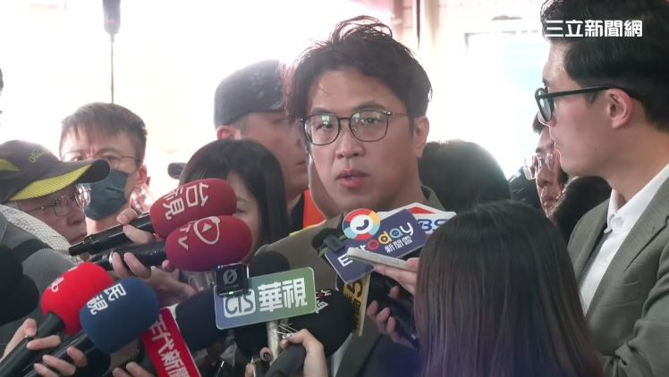 沈伯洋表示，趙少康針對選舉在不同的電視台邀請候選人，這是再自然不過的事情，這完全是他作為媒體人的專業。（圖／翻攝畫面）